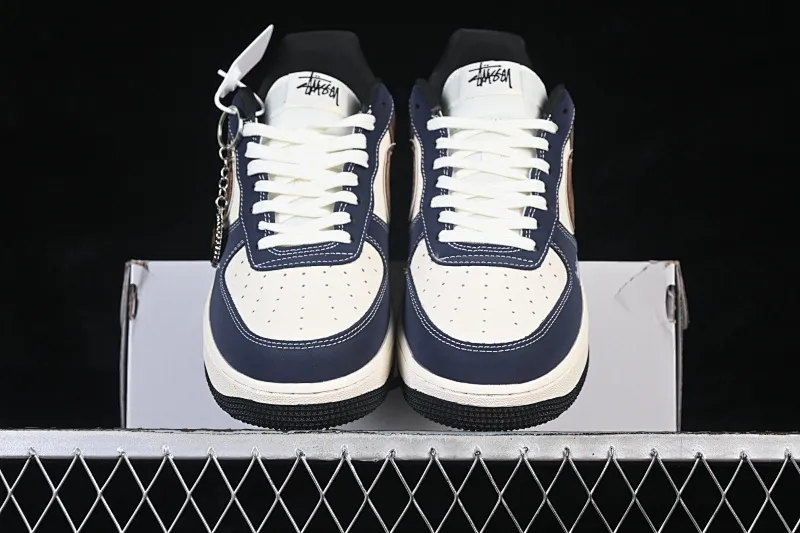All categories Nk Air Force 1 Air Force series Nk Air Force 1 Low Air Force low-top Nike Air Force 1'07 Low Stussy co-branded blue brown pig leather Air Force 1 low-top casual sneakers DF0188-105